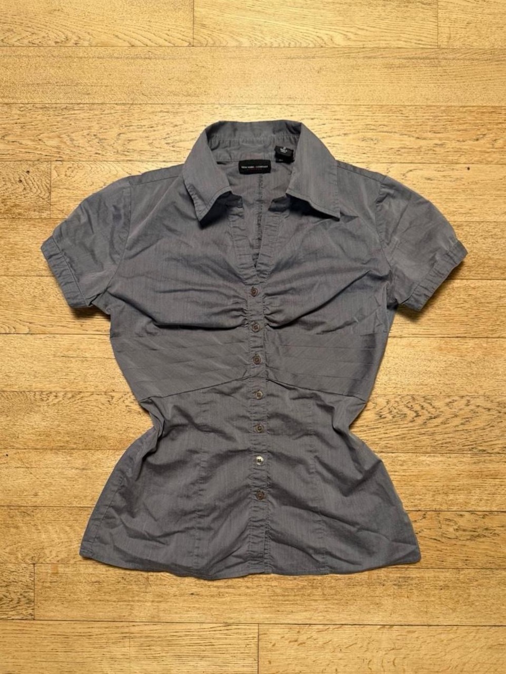 Y2K New York & Company Gray Ruched Button Front Shirt